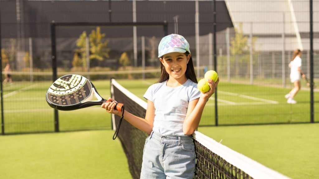play-padel-in-uae-summer-2