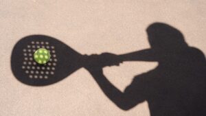 play-padel-in-uae-summer-3